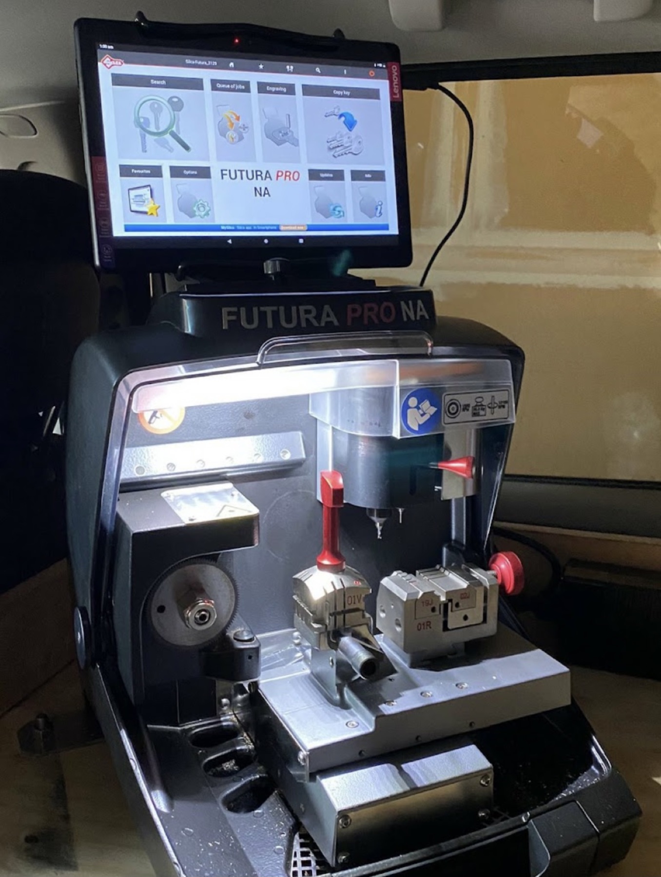 Professional locksmith key-cutting machine